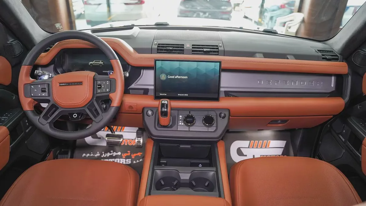 2025 Land Rover Defender 110 Octa - Brand New-8-8