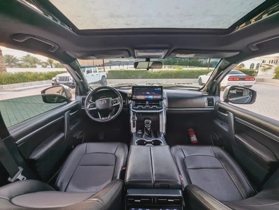Toyota Land Cruiser GXR 2017 Facelifted 2025 With Interior and Exterior | GCC Specs | V6 Engine |-2