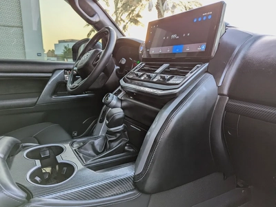 Toyota Land Cruiser GXR 2017 Facelifted 2025 With Interior and Exterior | GCC Specs | V6 Engine |-6