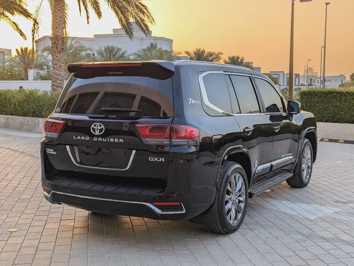 Toyota Land Cruiser GXR 2017 Facelifted 2025 With Interior and Exterior | GCC Specs | V6 Engine |