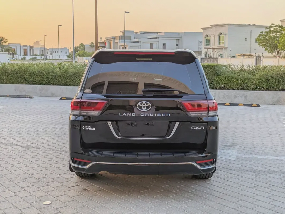 Toyota Land Cruiser GXR 2017 Facelifted 2025 With Interior and Exterior | GCC Specs | V6 Engine |
