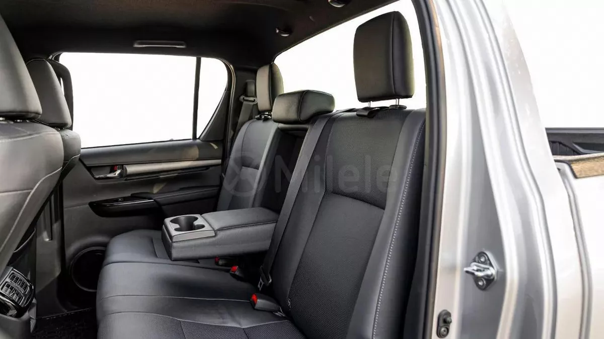 Toyota Hilux TOYOTA HILUX DC MHEV | 2-YEAR WARRANTY + SERVICE AVAILABLE | 0% DOWNPAYMENT (BA-14-14