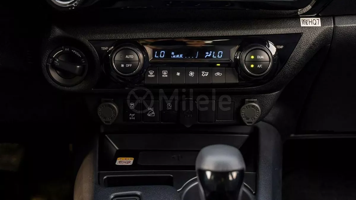 Toyota Hilux TOYOTA HILUX DC MHEV | 2-YEAR WARRANTY + SERVICE AVAILABLE | 0% DOWNPAYMENT (BA-9-9