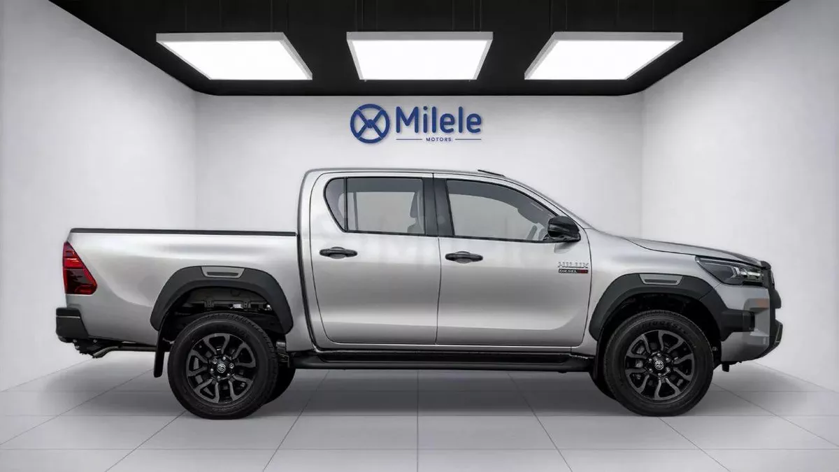 Toyota Hilux TOYOTA HILUX DC MHEV | 2-YEAR WARRANTY + SERVICE AVAILABLE | 0% DOWNPAYMENT (BA-3-3