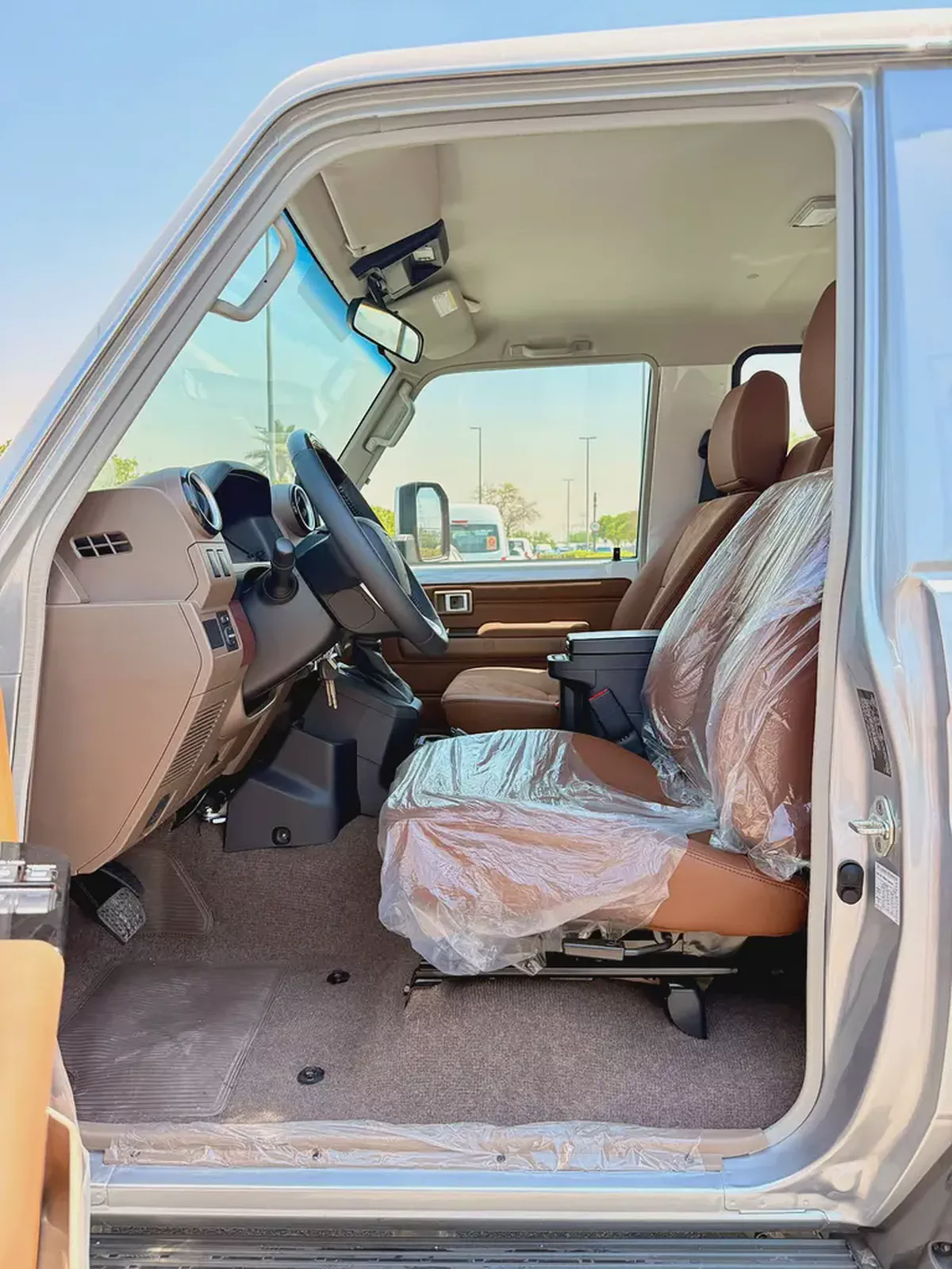 Toyota LC 71 4.0L AT Full Option 2026 | GCC Specs-9-9