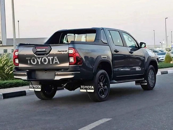 Toyota Hilux ADVENTURE  | PUSH START | 360 CAMERA | 18 AWHEELS WITH ROLL BAR | AUTO A.C (CODE #