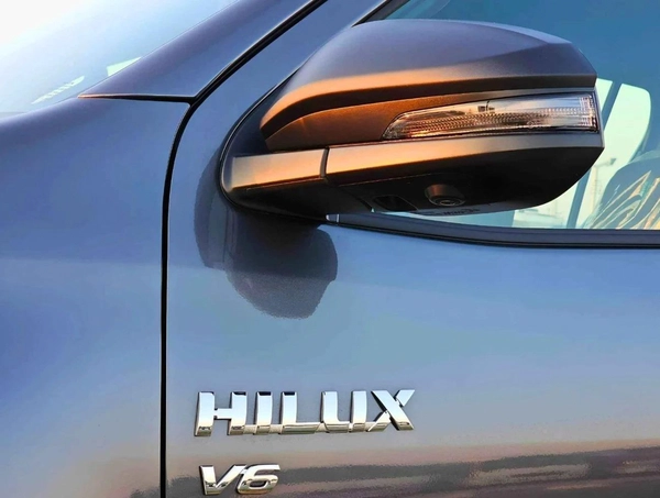 Toyota Hilux ADVENTURE  | PUSH START | 360 CAMERA | 18 AWHEELS WITH ROLL BAR | AUTO A.C (CODE #