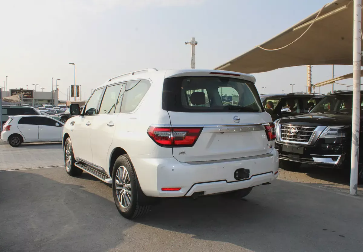 Nissan Patrol 2021 LE Platinum | GCC Orginal paint-3-3