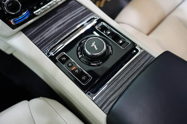 Rolls-Royce Ghost EWB 2024