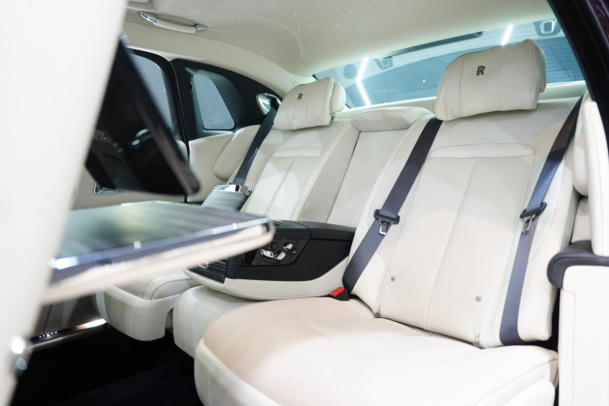 Rolls-Royce Ghost EWB 2024-8-8