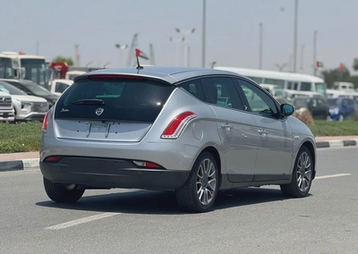 LANCIA DELTA | 2010 | 1.6 Liter | SILVER | CLEAN CAR FRESH JAPAN IMPORT-6