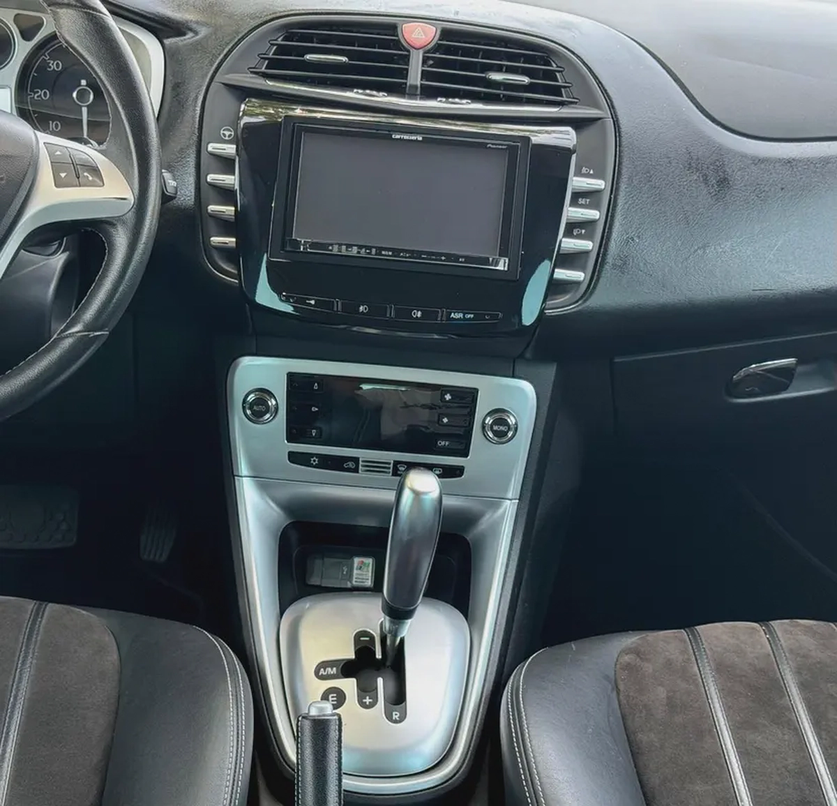 LANCIA DELTA | 2010 | 1.6 Liter | SILVER | CLEAN CAR FRESH JAPAN IMPORT-15-15