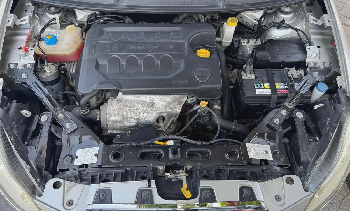 LANCIA DELTA | 2010 | 1.6 Liter | SILVER | CLEAN CAR FRESH JAPAN IMPORT-7-7