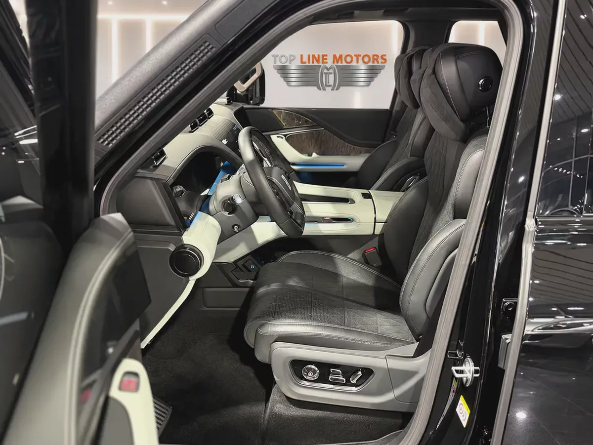 YangWang U8 Off-Road Player Edition 2025 | Drone w/ Remote |  1184HP Luxury EREV | 0-100 in 3.6s-9-9