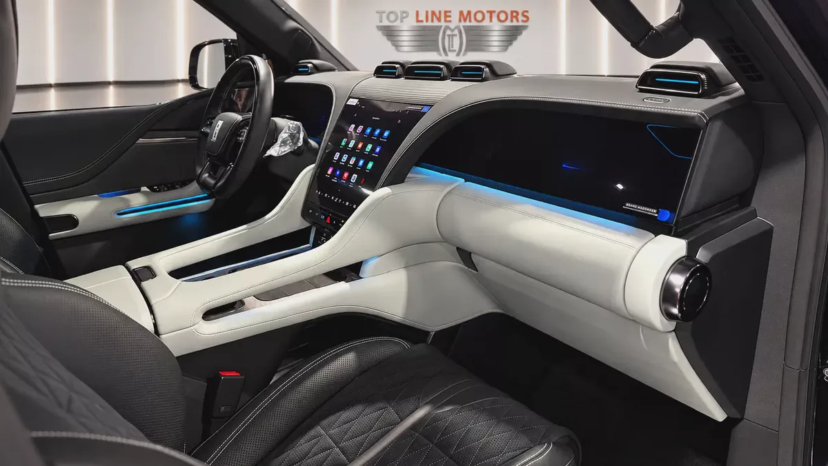 YangWang U8 Off-Road Player Edition 2025 | Drone w/ Remote |  1184HP Luxury EREV | 0-100 in 3.6s-8-8