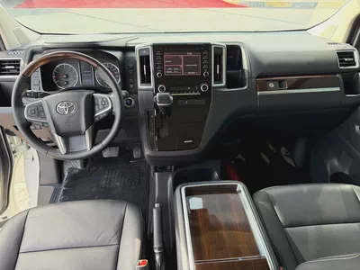 2023 Toyota Granvia Premium GCC Specs-10