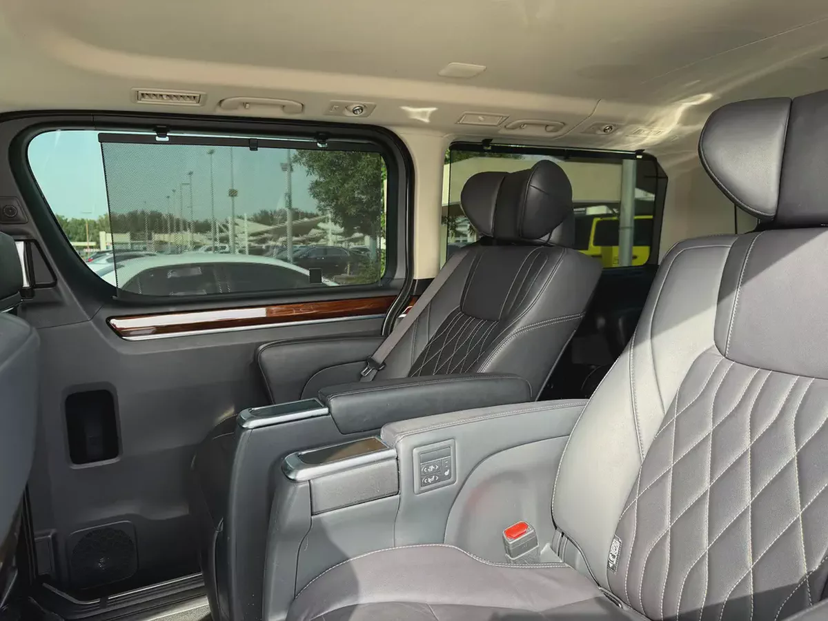 2023 Toyota Granvia Premium GCC Specs-12-12