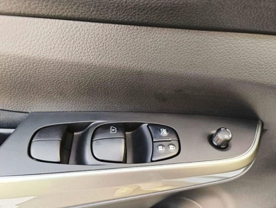 Nissan X Terra NISSAN X-TERRA 4WD SE 2.5L V4 7SEATS AT 2023-13