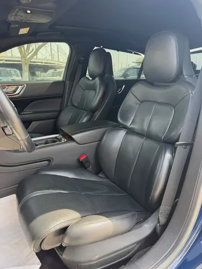 2018 Lincoln Continental Reserve GCC Specs-12