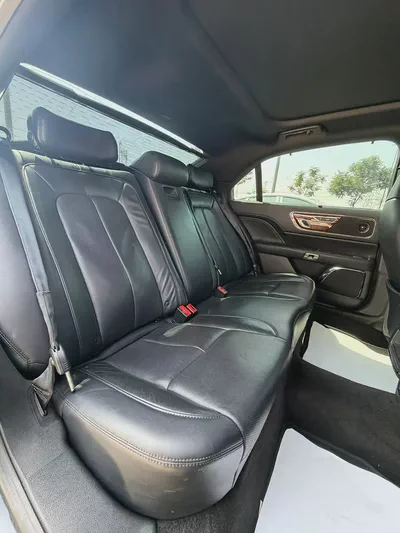 2018 Lincoln Continental Reserve GCC Specs-15