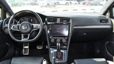 Volkswagen Golf GTI-4