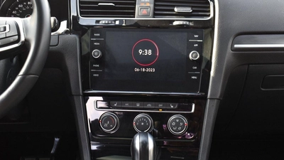 Volkswagen Golf GTI-10