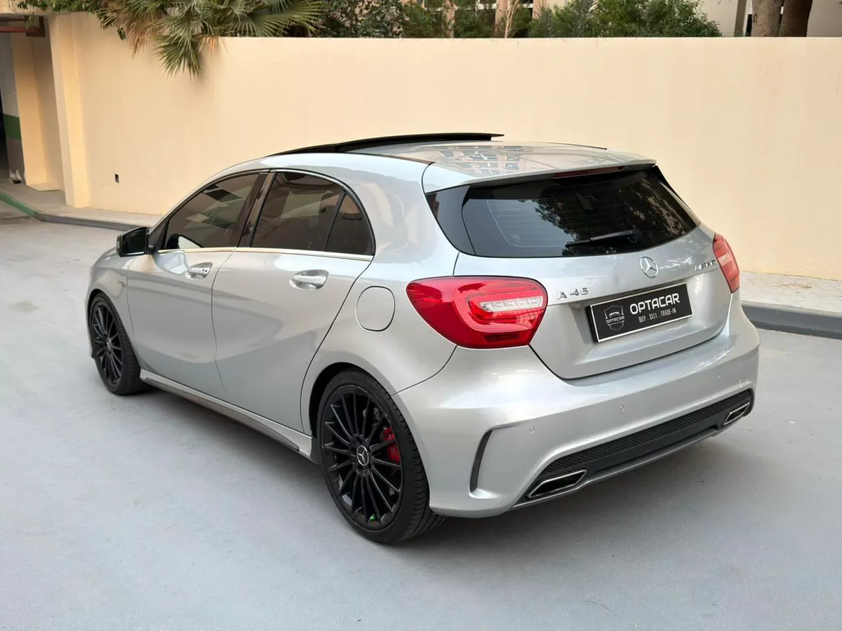 Gulf Specs 2014 MERCEDES A45 AMG 4-Matic 2.0Litre 4-Cylinder Turbo-Charged-2-2