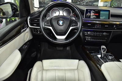 BMW X5 xDrive50i ( 2014 Model ) in Brown Color GCC Specs-6