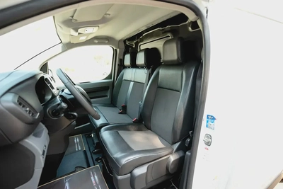 Peugeot Expert | Delivery Van | Automatic | GCC Specs | Ref#P02082-7