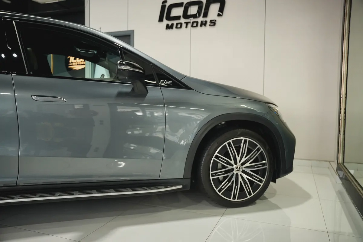 2023 Mercedes-Benz EQE 350 4MATIC | GCC Specs | Low Mileage-4-4