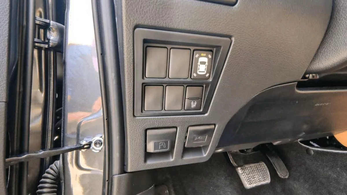 Toyota Fortuner EXR TOYOTA FORTUNER 2.7L 4WD PETROL 2025-17-0
