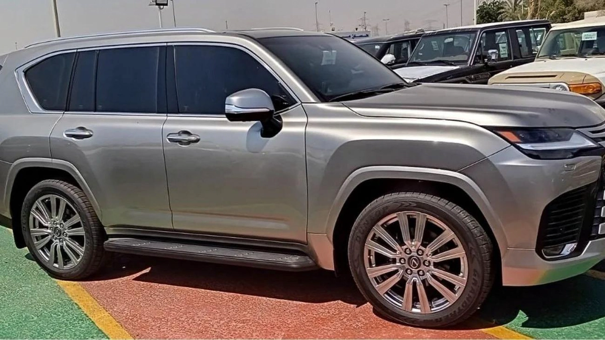 Lexus LX600 LEXUS LX 600 VIP LAUNCH EDITION