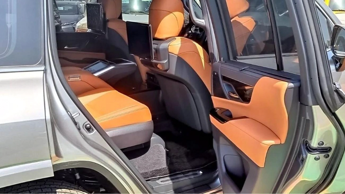 Lexus LX600 LEXUS LX 600 VIP LAUNCH EDITION