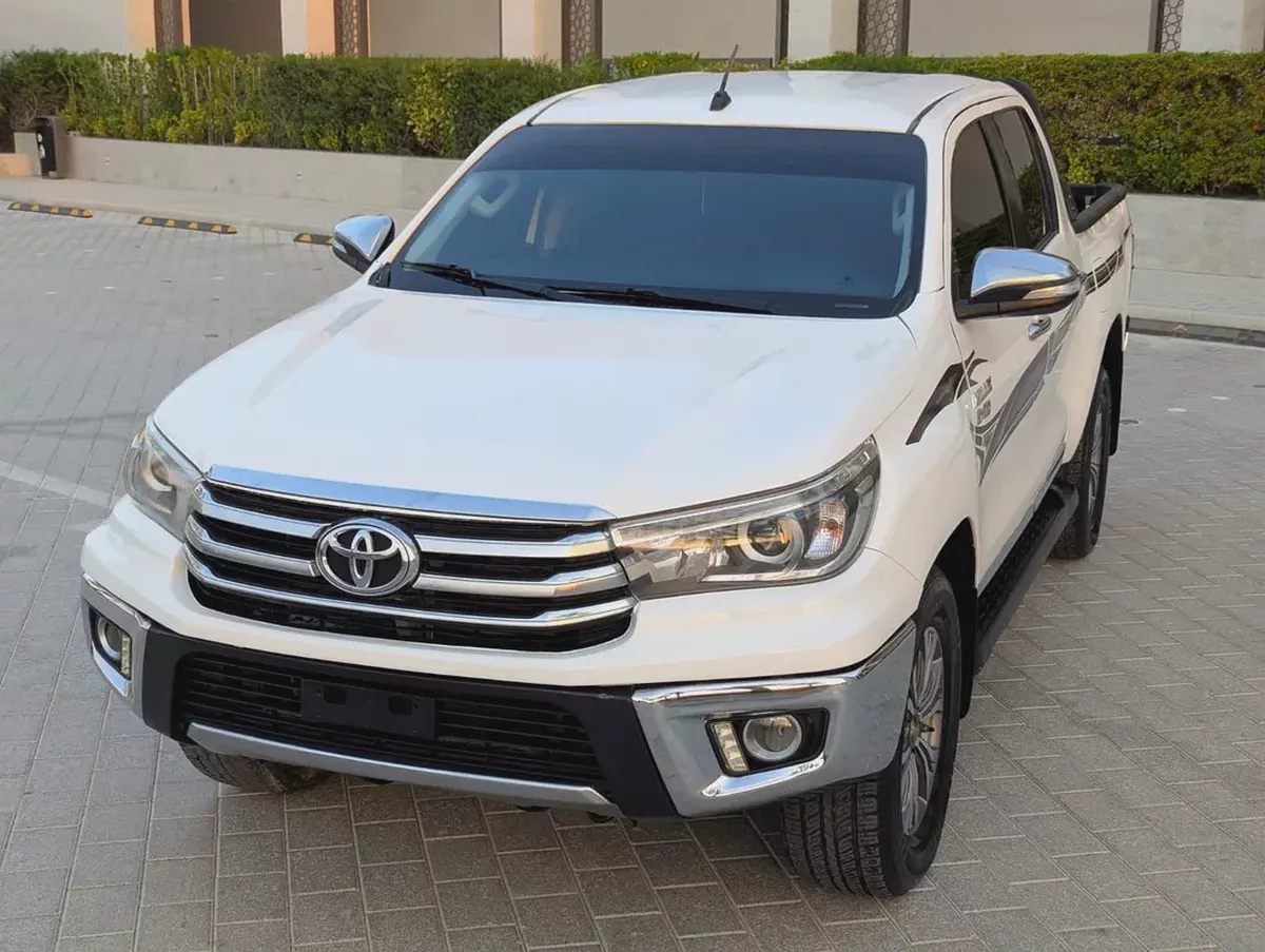 Toyota Hilux Diesel SR5 2020 GCC Specs Excellent Condition Full Option 2.8-1-1