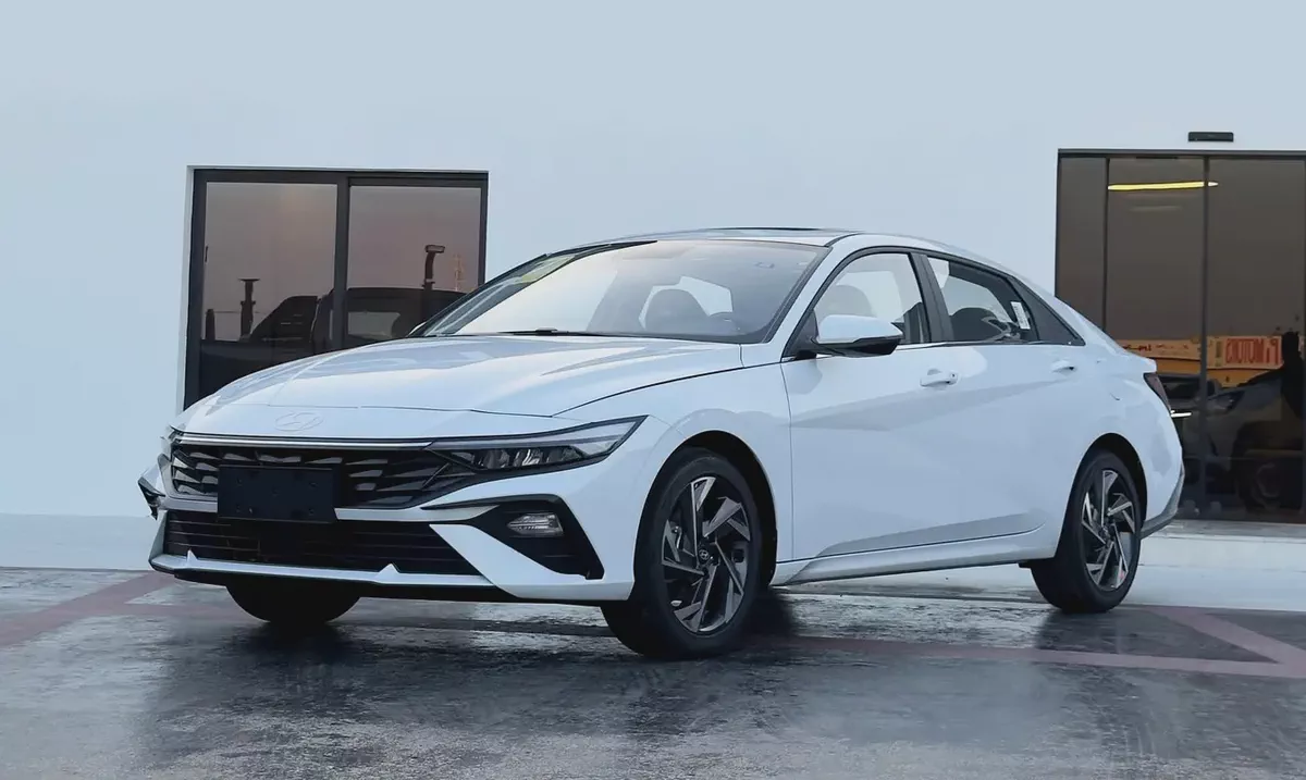 2026 Hyundai Elantra Inhouse finance Without bank 25k dp remaining easy emi-1-1
