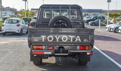 Toyota Land Cruiser 70 LC76 HT VXR HT VXR D/C AT 4.0-4