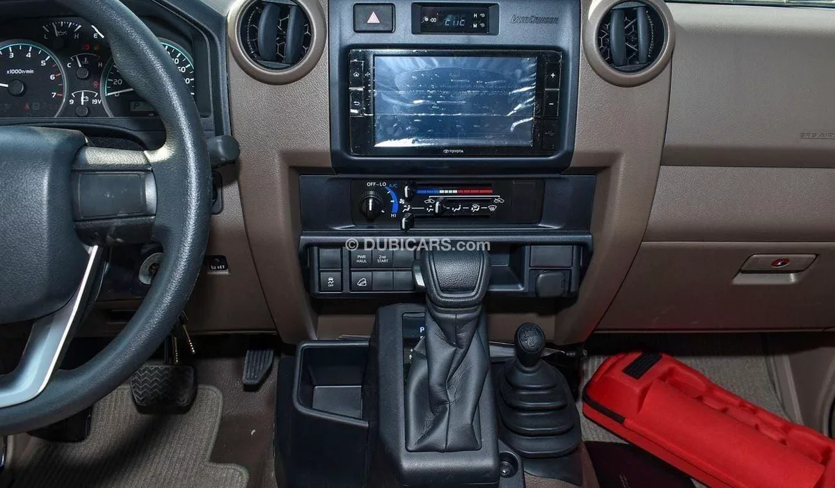 Toyota Land Cruiser 70 LC76 HT VXR HT VXR D/C AT 4.0-9-0