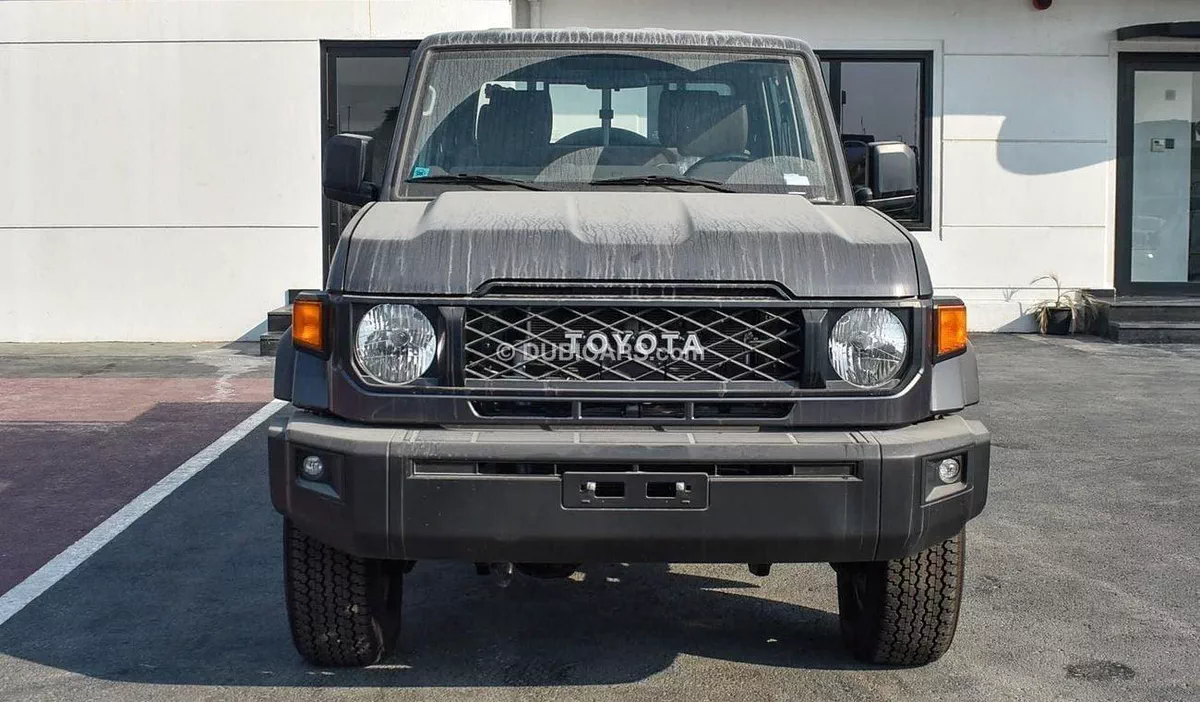 Toyota Land Cruiser 70 LC76 HT VXR HT VXR D/C AT 4.0-1-0