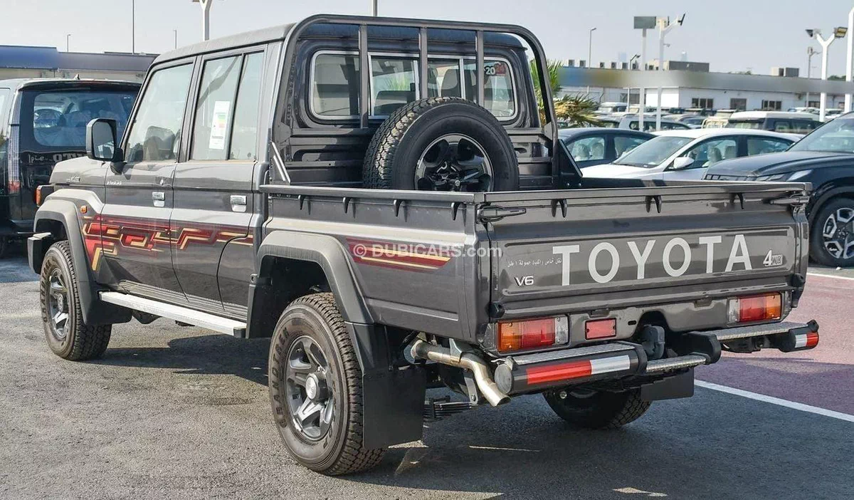 Toyota Land Cruiser 70 LC76 HT VXR HT VXR D/C AT 4.0-3-0