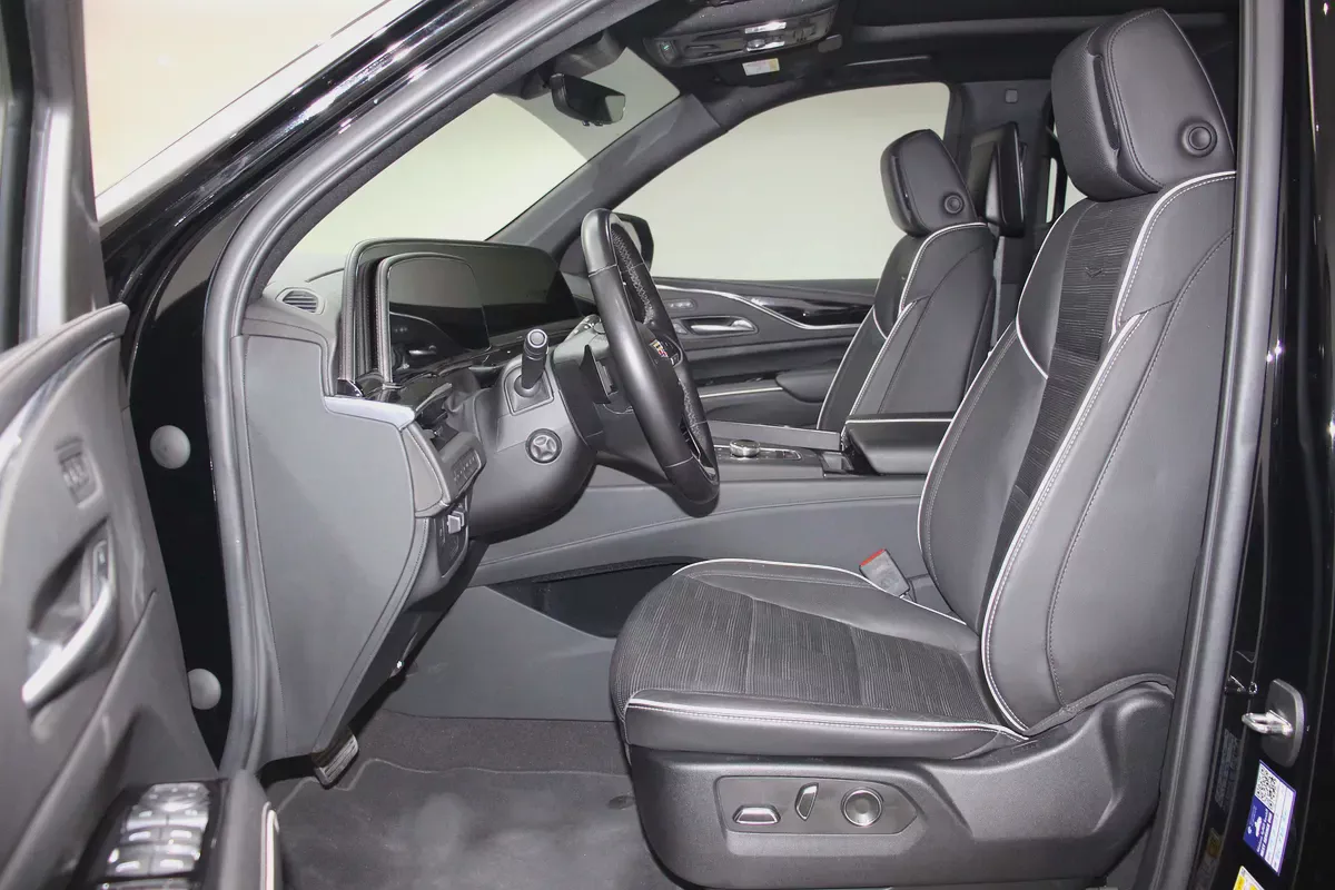 Cadillac Escalade Sport 2023 GCC Specs-7-7