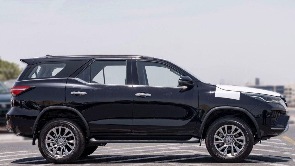 Toyota Fortuner Toyota Fortuner 2.8L Diesel Full Option 2024-2-0