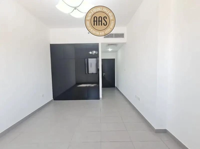 Luxurious and Spacious Chiller Free 2Bhk With Master Rooms Full Facilities-3