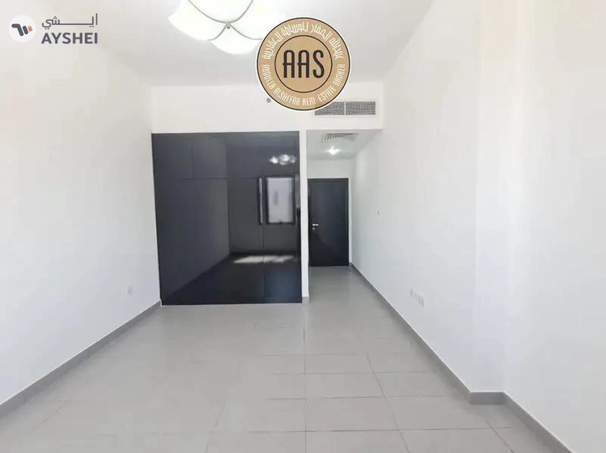 Luxurious and Spacious Chiller Free 2Bhk With Master Rooms Full Facilities-3-3