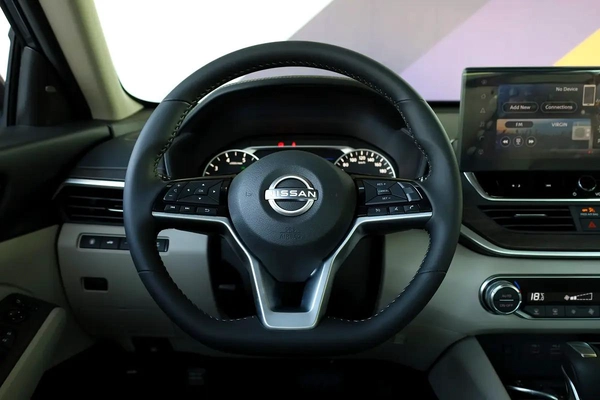 Dealership Warranty 3 years | AED 1,690 Monthly | Nissan Altima SV 2.5L | GCC | Zero Down Payment