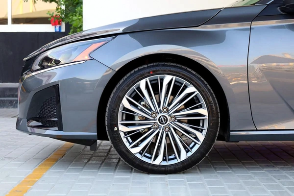 Dealership Warranty 3 years | AED 1,690 Monthly | Nissan Altima SV 2.5L | GCC | Zero Down Payment