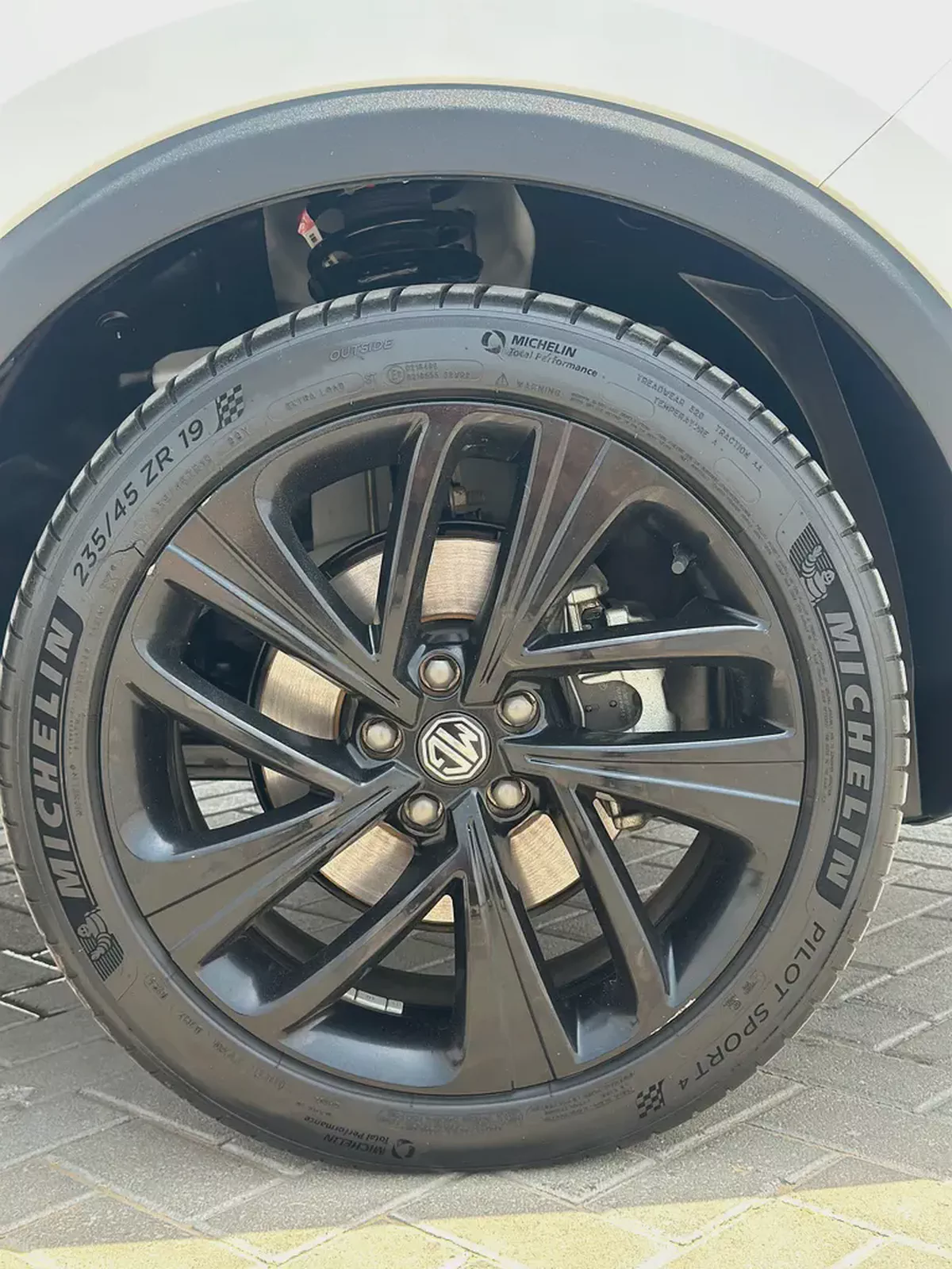 2024 MG RX5 Luxury | GCC Specs | 7,684 km | Excellent Condition-16-16