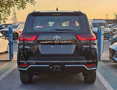Toyota Land Cruiser VXR TWIN TURBO / 3.5L PETROL V6 4WD / 360* CAMERA / RADAR / DVD / HEADUP DISPLAY (CODE # VXR31HB)-3