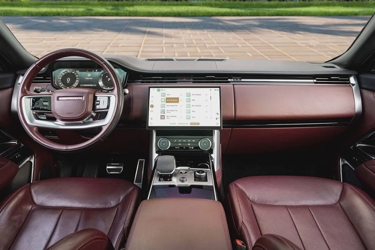 9,107 P.M | P530 | V8 | Autobiography | LR Warranty + S/Contract-7-7