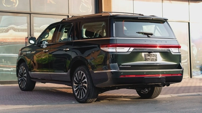 2024 Lincoln Navigator Presidential, Lincoln Warranty + Service Pack, Low Kms, 7-Seater, GCC-3