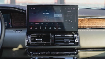 2024 Lincoln Navigator Presidential, Lincoln Warranty + Service Pack, Low Kms, 7-Seater, GCC-11